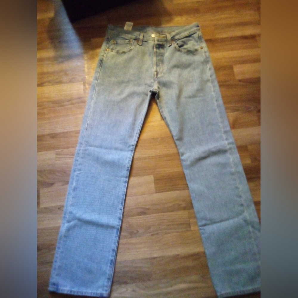 Levi's